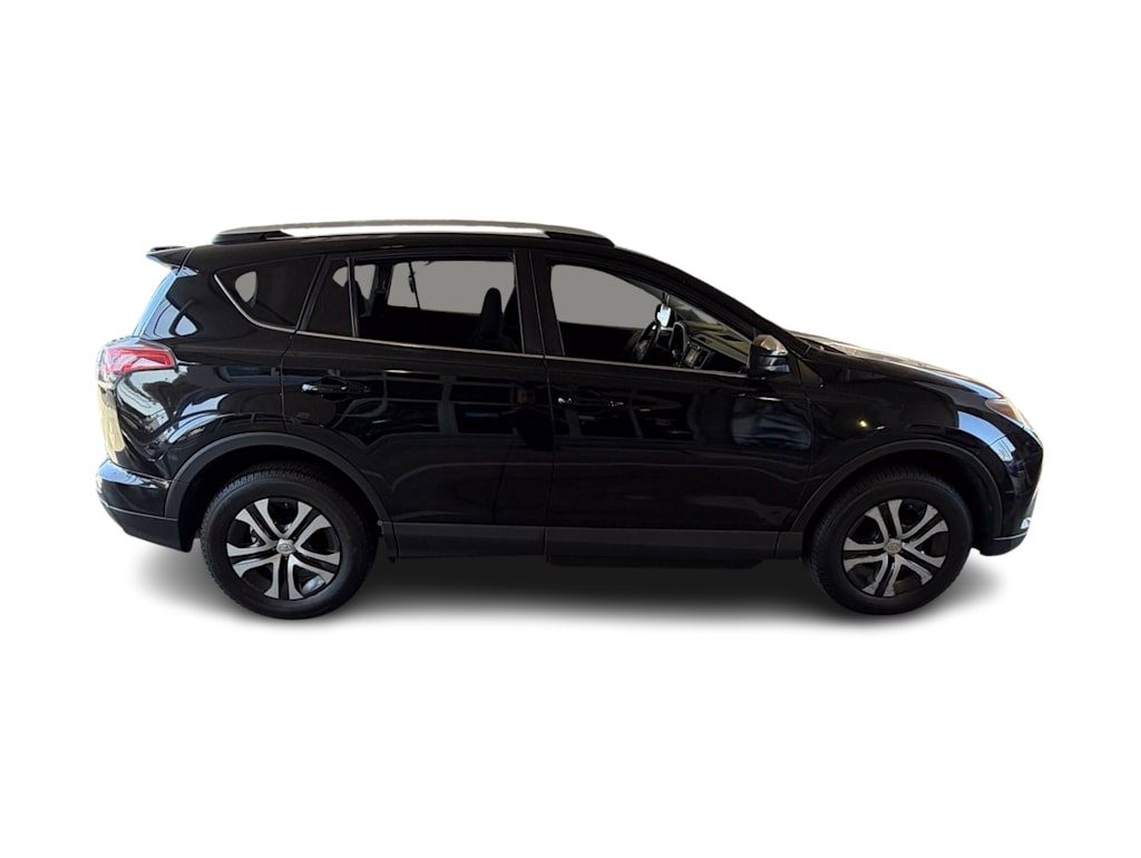 Thumbnail: 2016 Toyota RAV4 - 3