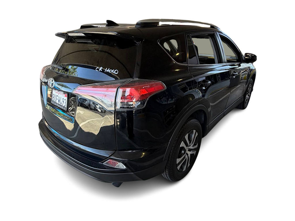 Thumbnail: 2016 Toyota RAV4 - 14