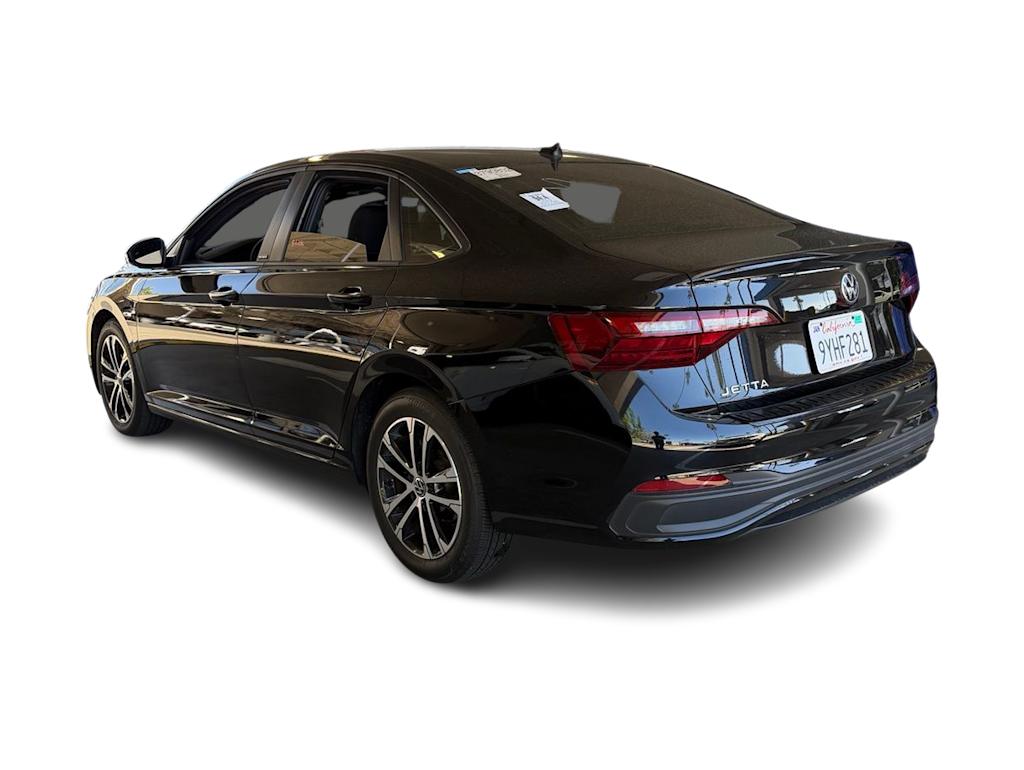 Thumbnail: 2024 Volkswagen Jetta - 3