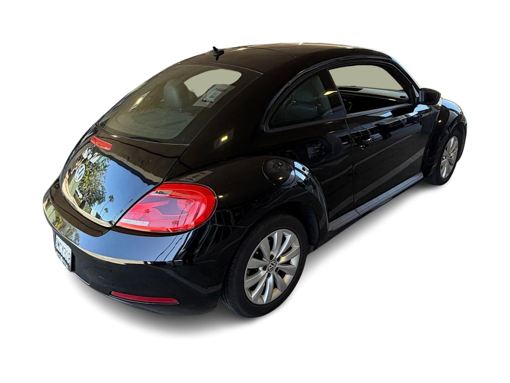 Thumbnail: 2015 Volkswagen Beetle - 14