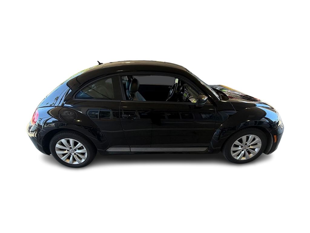 Thumbnail: 2015 Volkswagen Beetle - 3