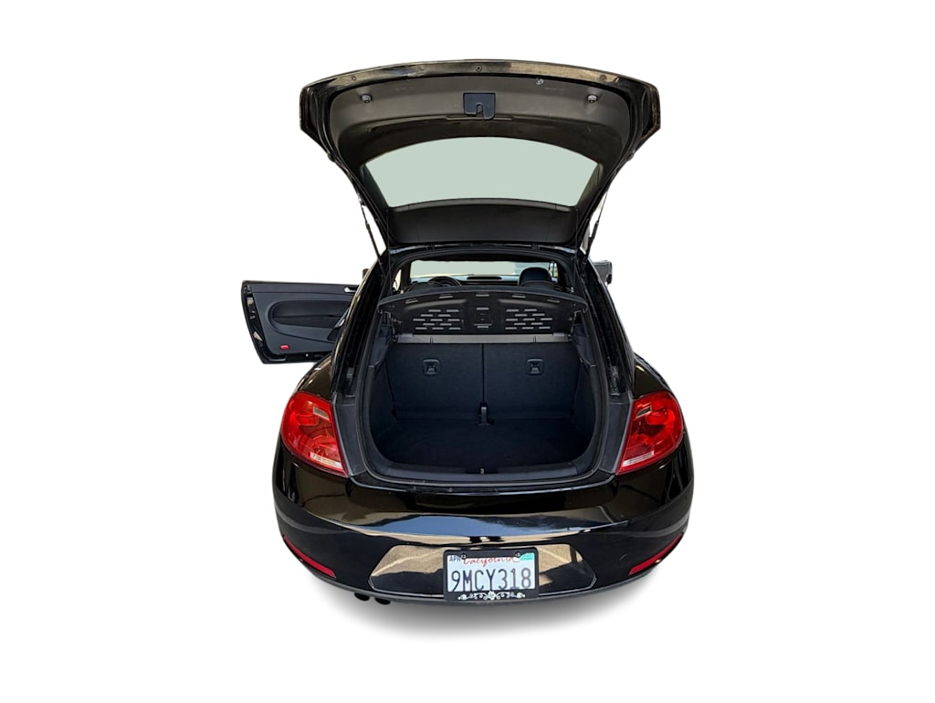 Thumbnail: 2015 Volkswagen Beetle - 11