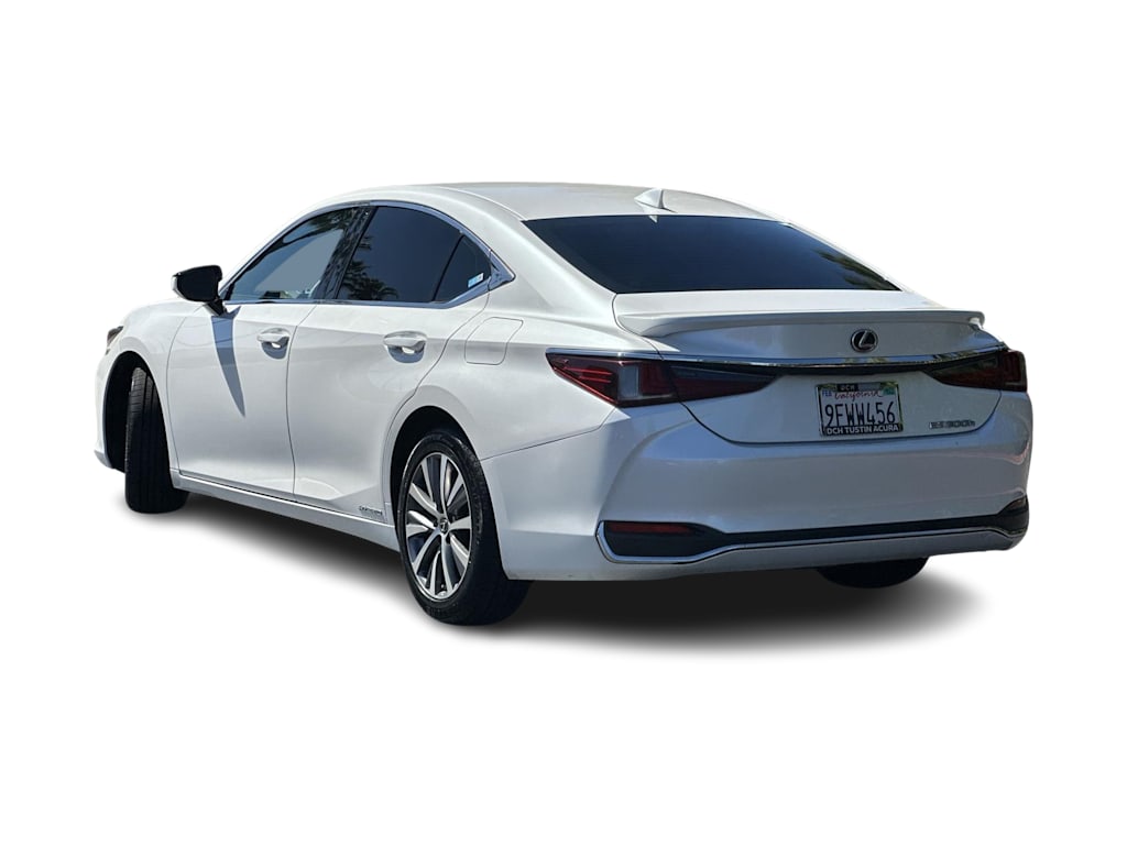 Thumbnail: 2020 Lexus ES - 4