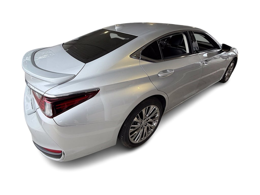 Thumbnail: 2020 Lexus ES - 17