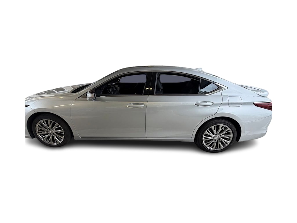 Thumbnail: 2020 Lexus ES - 3