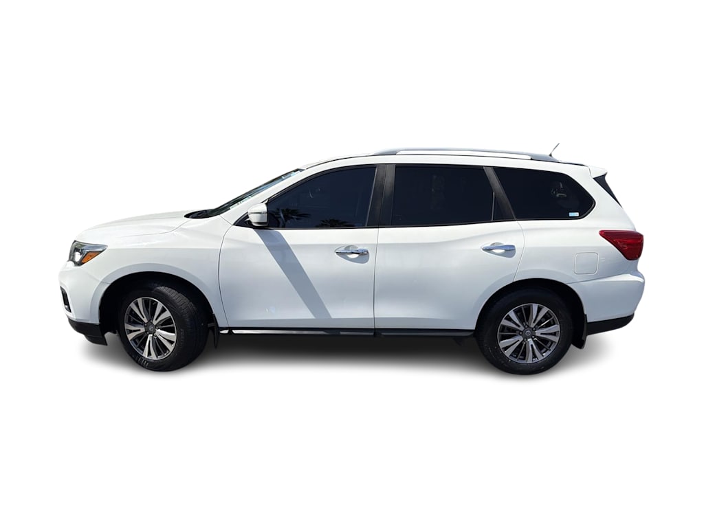 Thumbnail: 2018 Nissan Pathfinder - 3