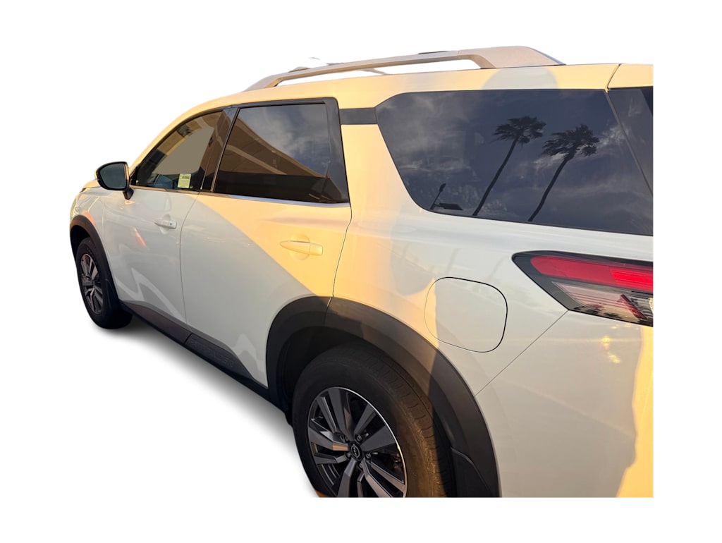 Thumbnail: 2022 Nissan Pathfinder - 3