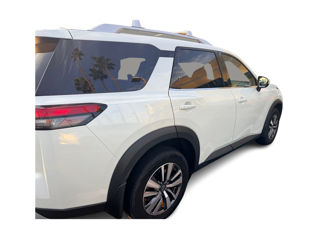 Thumbnail: 2022 Nissan Pathfinder - 16