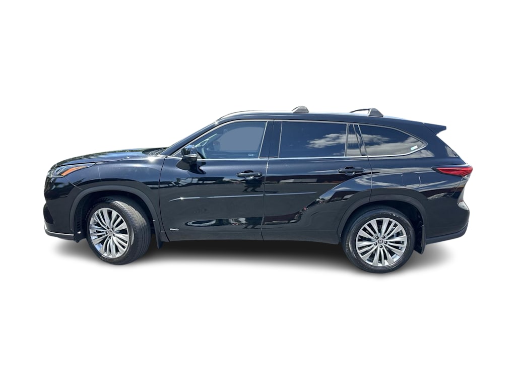 Thumbnail: 2023 Toyota Highlander - 3