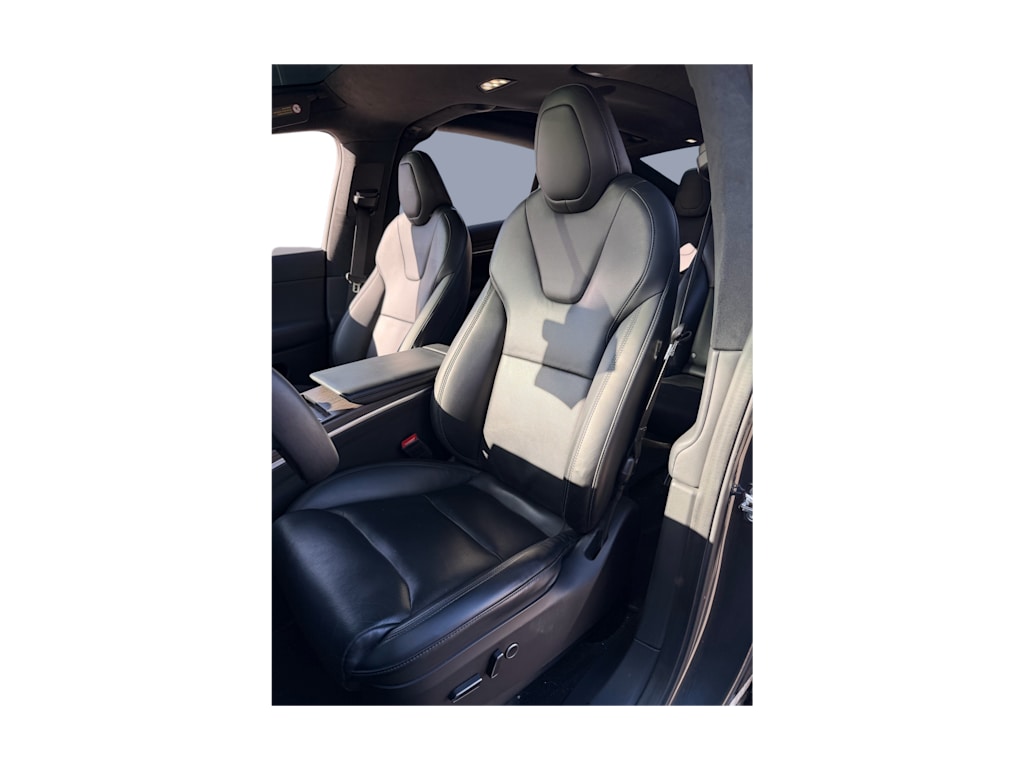 Thumbnail: 2022 Tesla Model X - 17