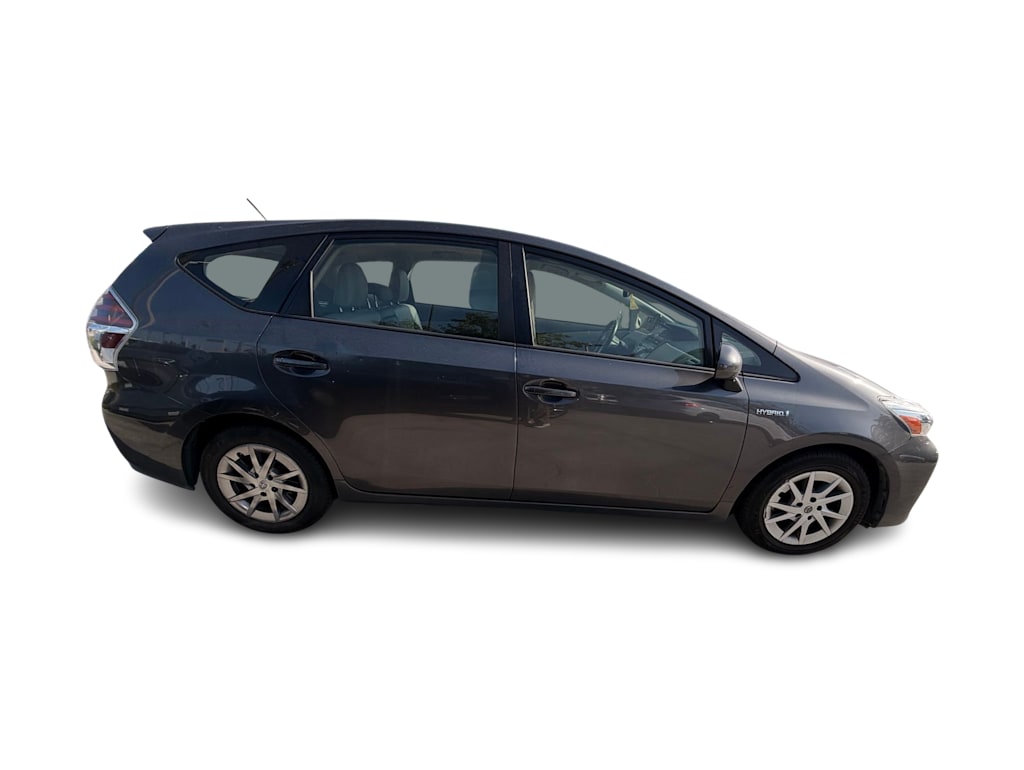 Thumbnail: 2016 Toyota Prius v - 15