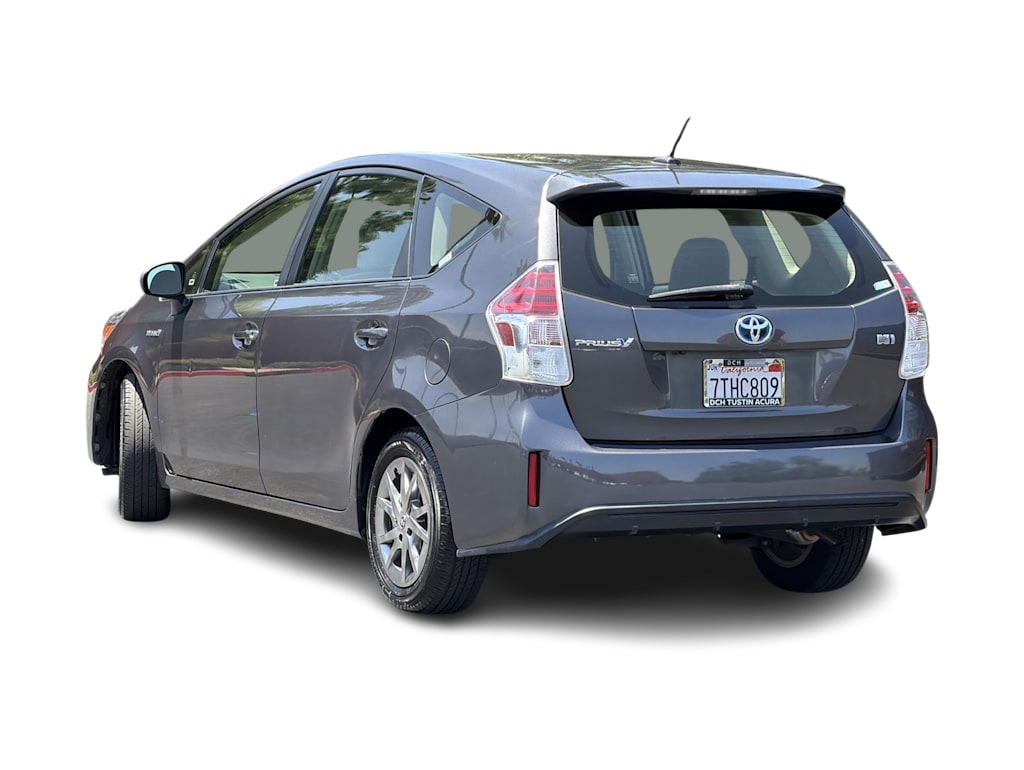 Thumbnail: 2016 Toyota Prius v - 4