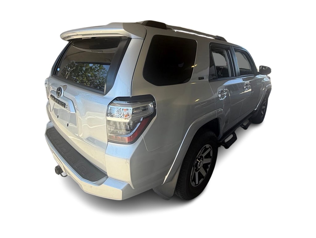 Thumbnail: 2022 Toyota 4Runner - 15