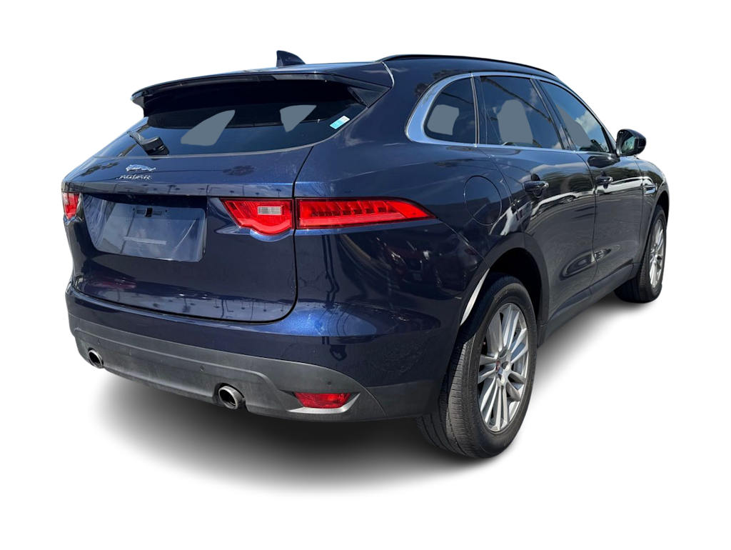 Thumbnail: 2017 Jaguar F-Pace - 15