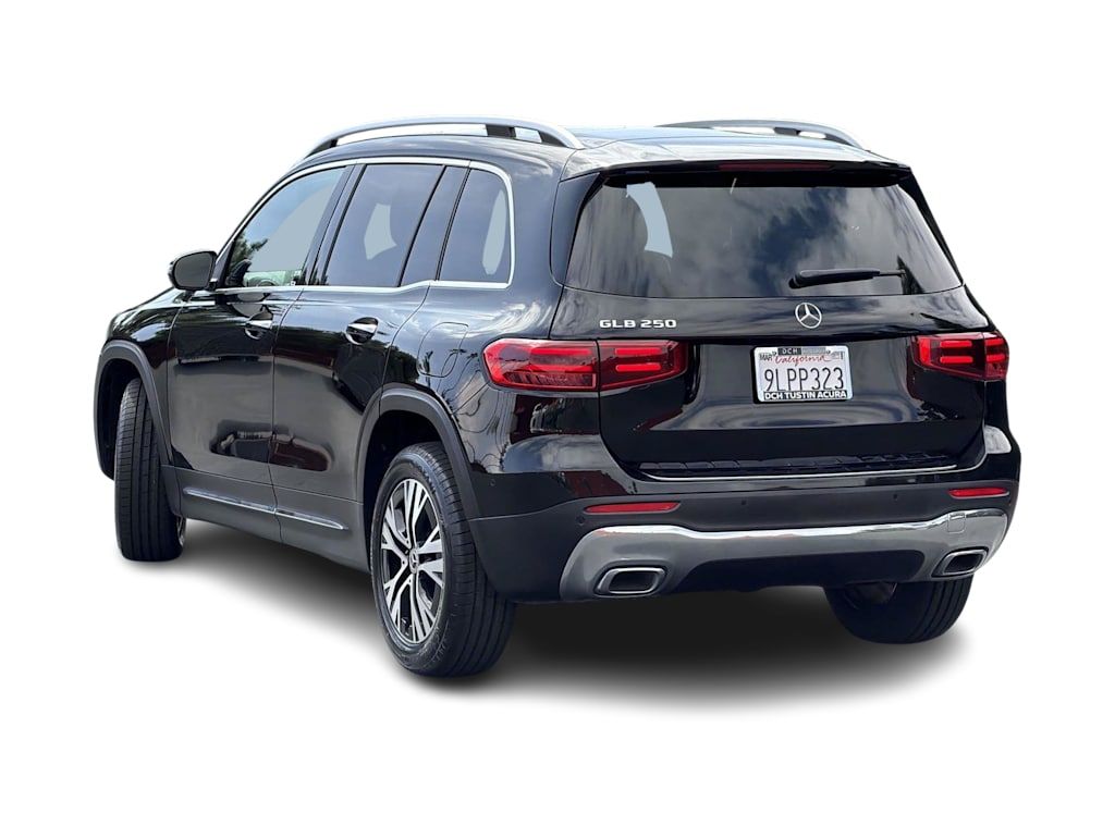 Thumbnail: 2024 Mercedes-Benz GLB - 4