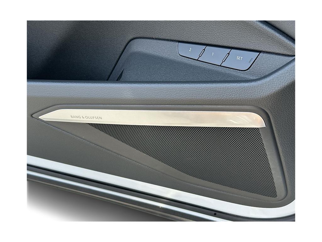 Thumbnail: 2024 Audi Q8 e-tron - 30