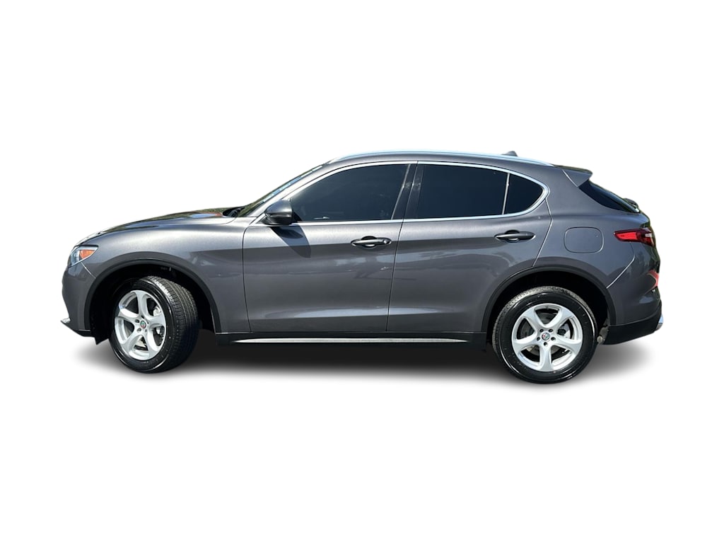 Thumbnail: 2019 Alfa Romeo Stelvio - 3