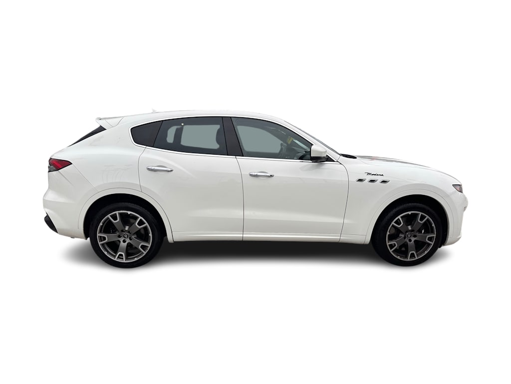 Thumbnail: 2023 Maserati Levante - 18