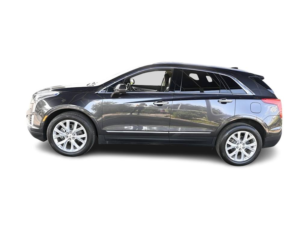 Thumbnail: 2017 Cadillac XT5 - 3