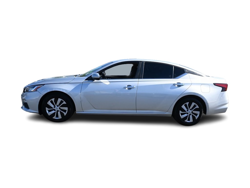 Thumbnail: 2020 Nissan Altima - 3