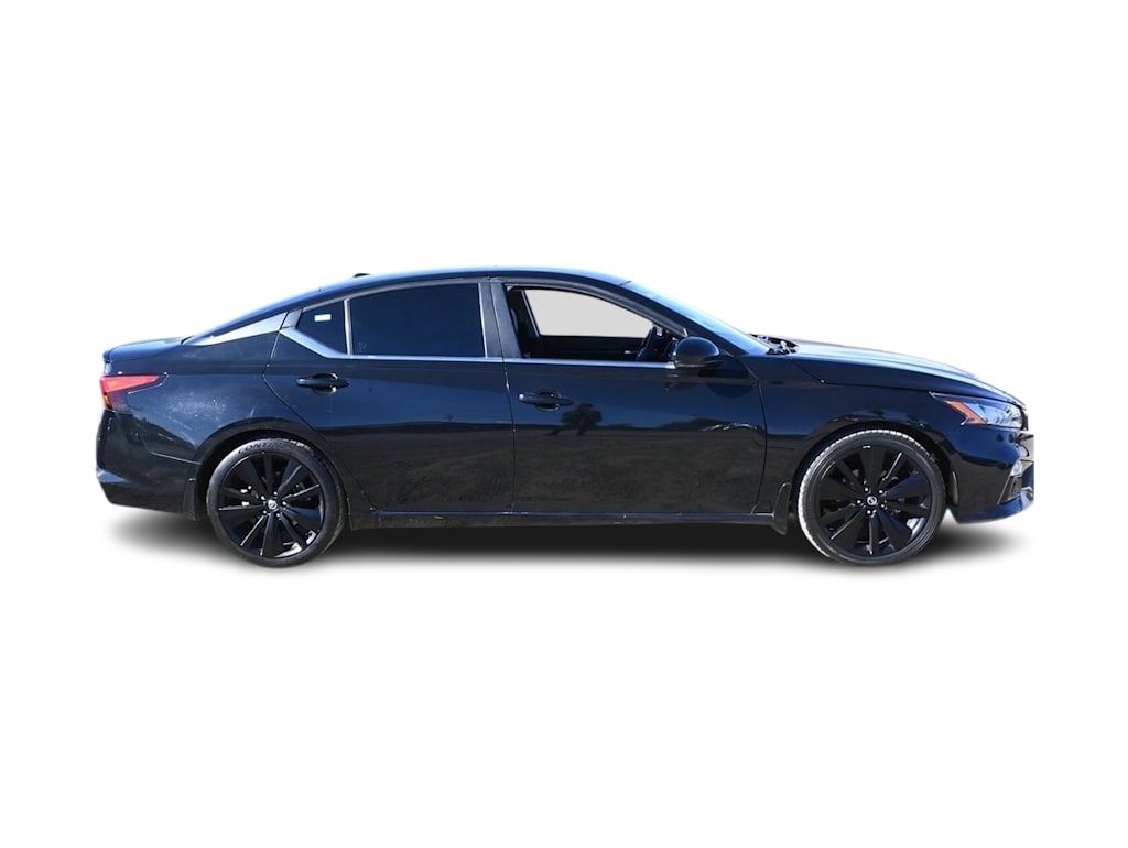 Thumbnail: 2022 Nissan Altima - 17