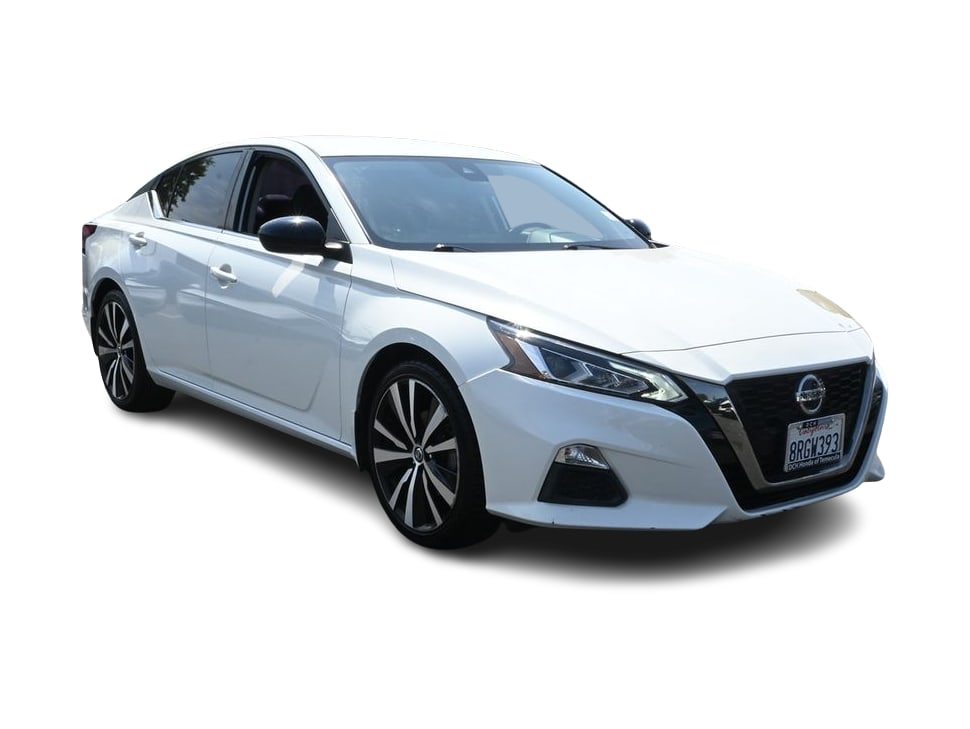 Thumbnail: 2020 Nissan Altima - 17