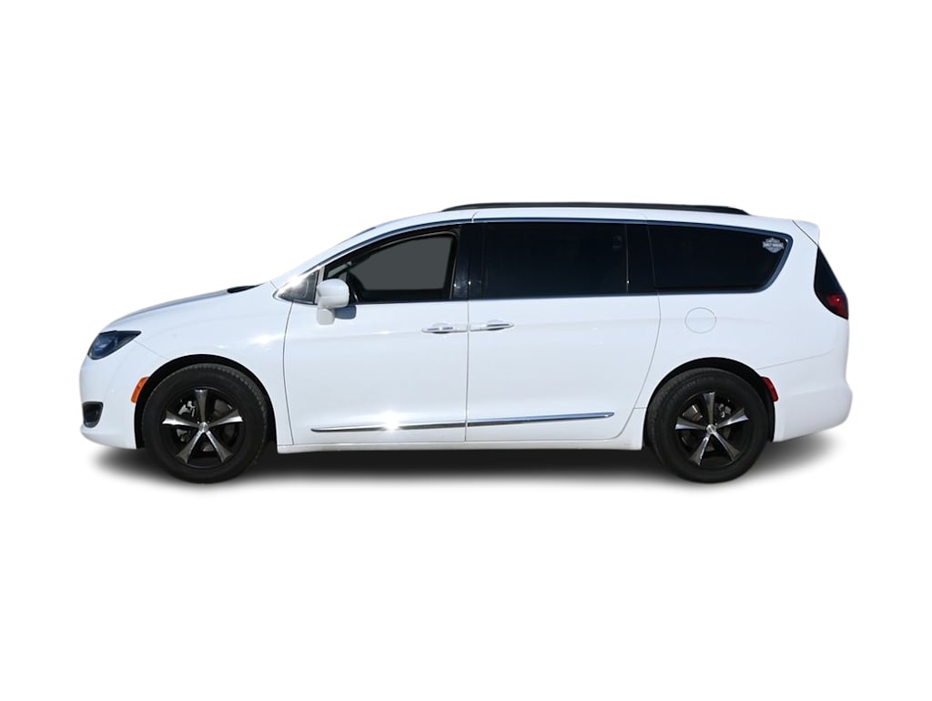 Thumbnail: 2017 Chrysler Pacifica - 2