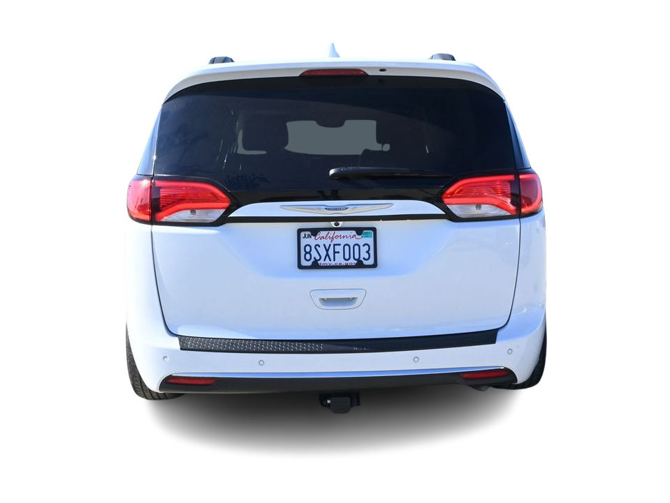 Thumbnail: 2017 Chrysler Pacifica - 3