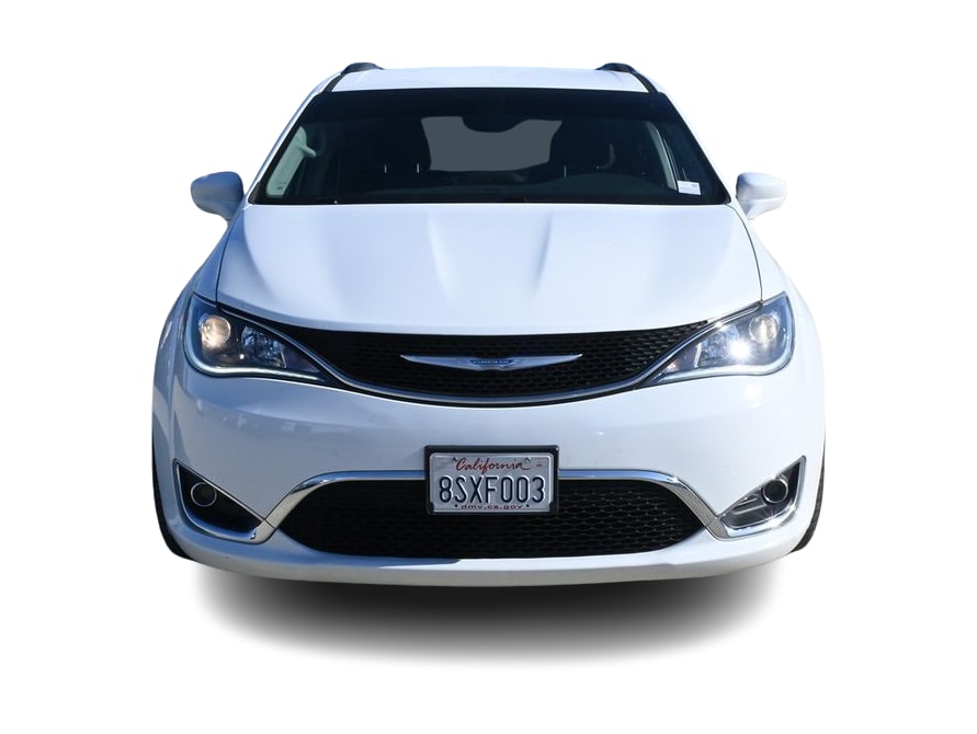 Thumbnail: 2017 Chrysler Pacifica - 4