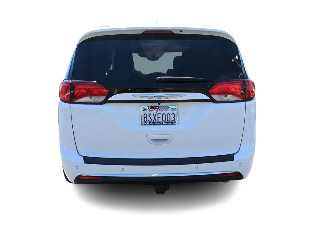 Thumbnail: 2017 Chrysler Pacifica - 4