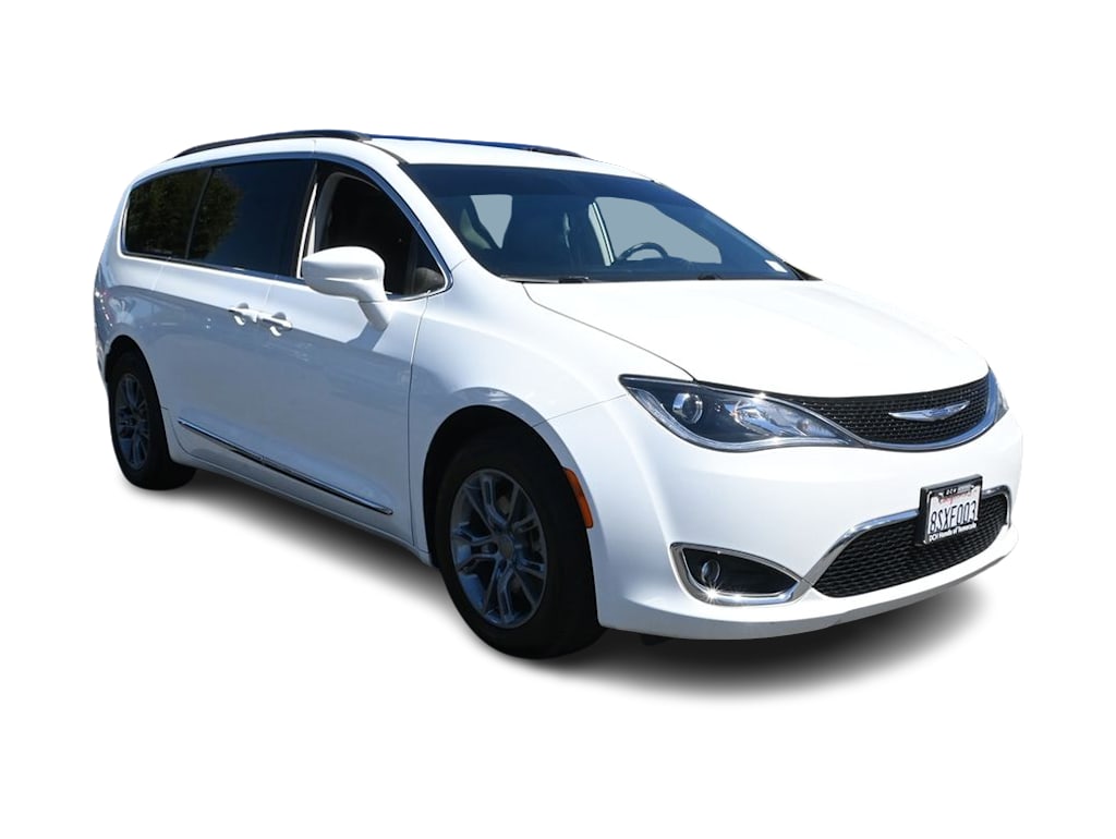 Thumbnail: 2017 Chrysler Pacifica - 15