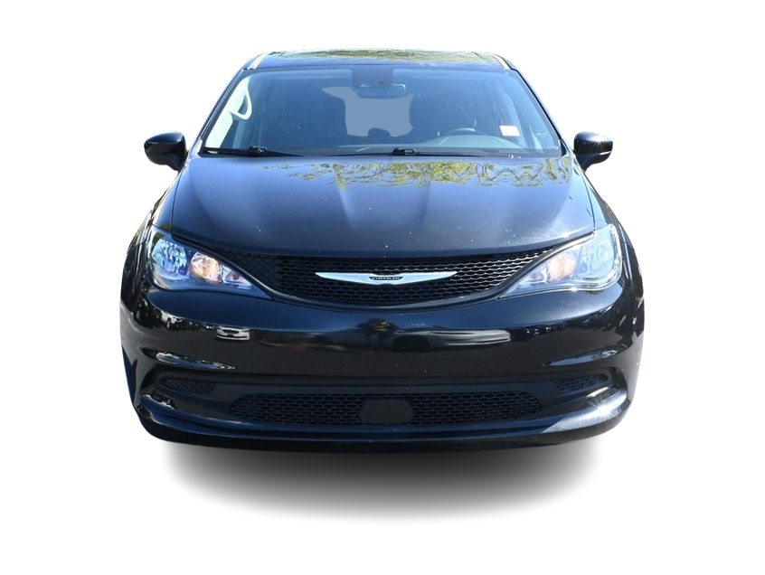 Thumbnail: 2023 Chrysler Voyager - 5