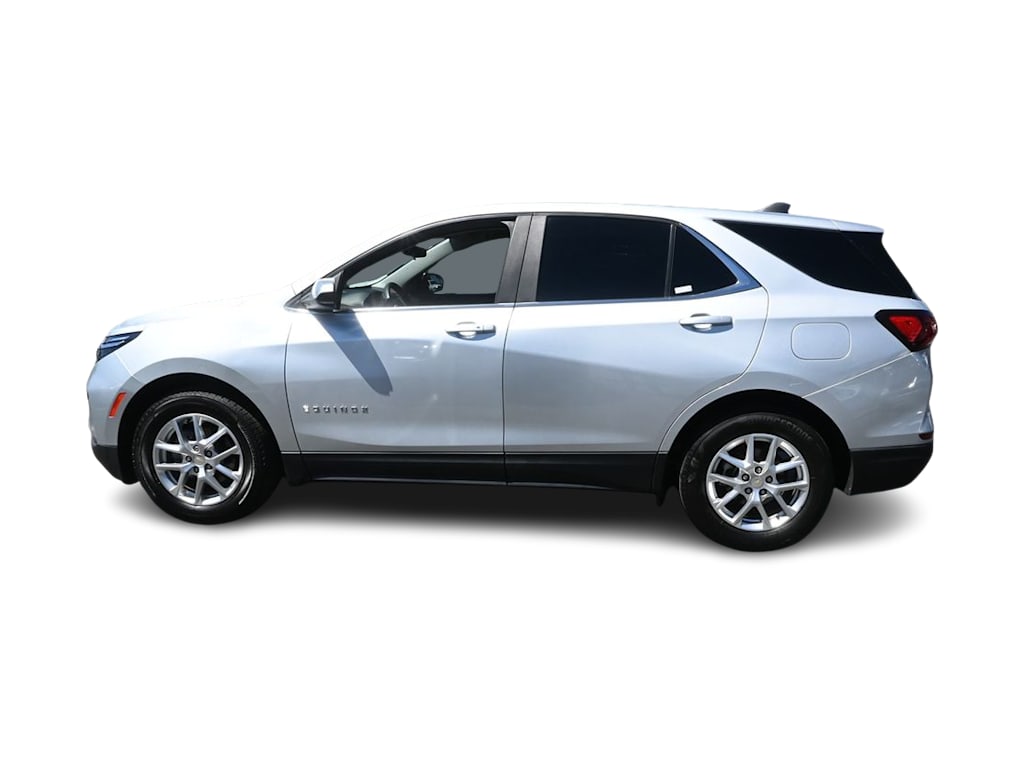 Thumbnail: 2022 Chevrolet Equinox - 3
