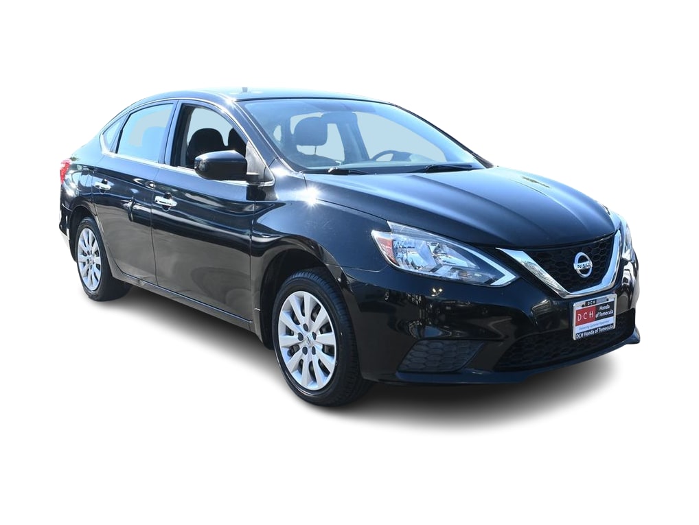 Thumbnail: 2016 Nissan Sentra - 17