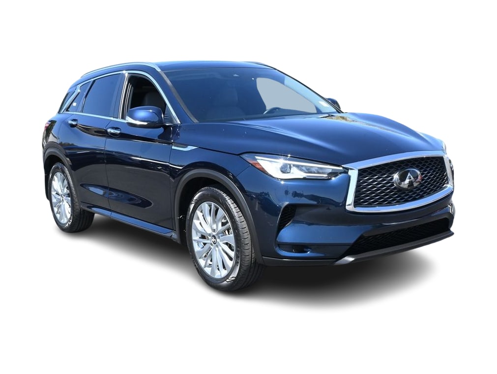 Thumbnail: 2023 INFINITI QX50 - 17