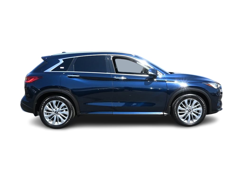Thumbnail: 2023 INFINITI QX50 - 18