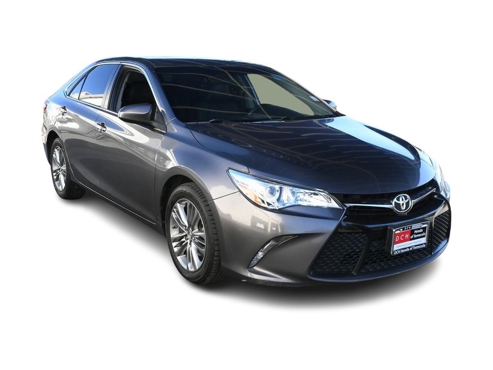 2015 Toyota Camry SE 17