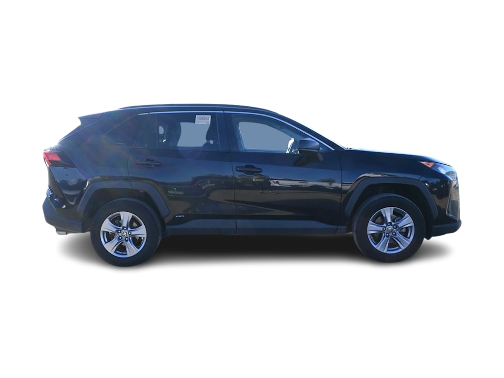 Thumbnail: 2022 Toyota RAV4 - 9