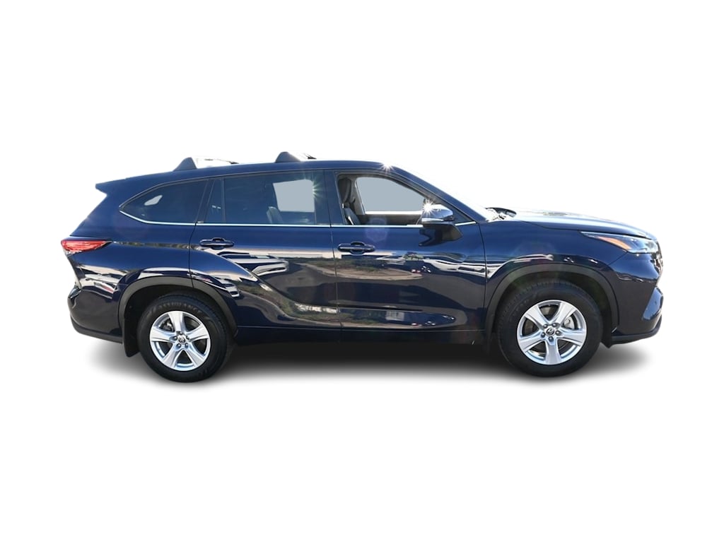 Thumbnail: 2021 Toyota Highlander - 18