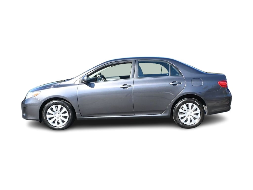 Thumbnail: 2013 Toyota Corolla - 3