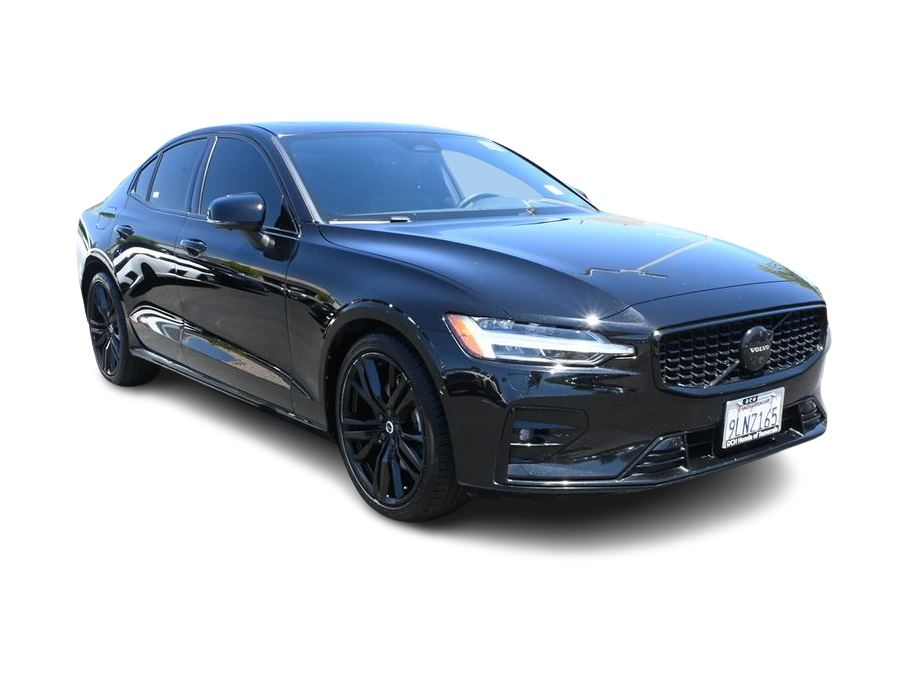 Thumbnail: 2024 Volvo S60 - 17