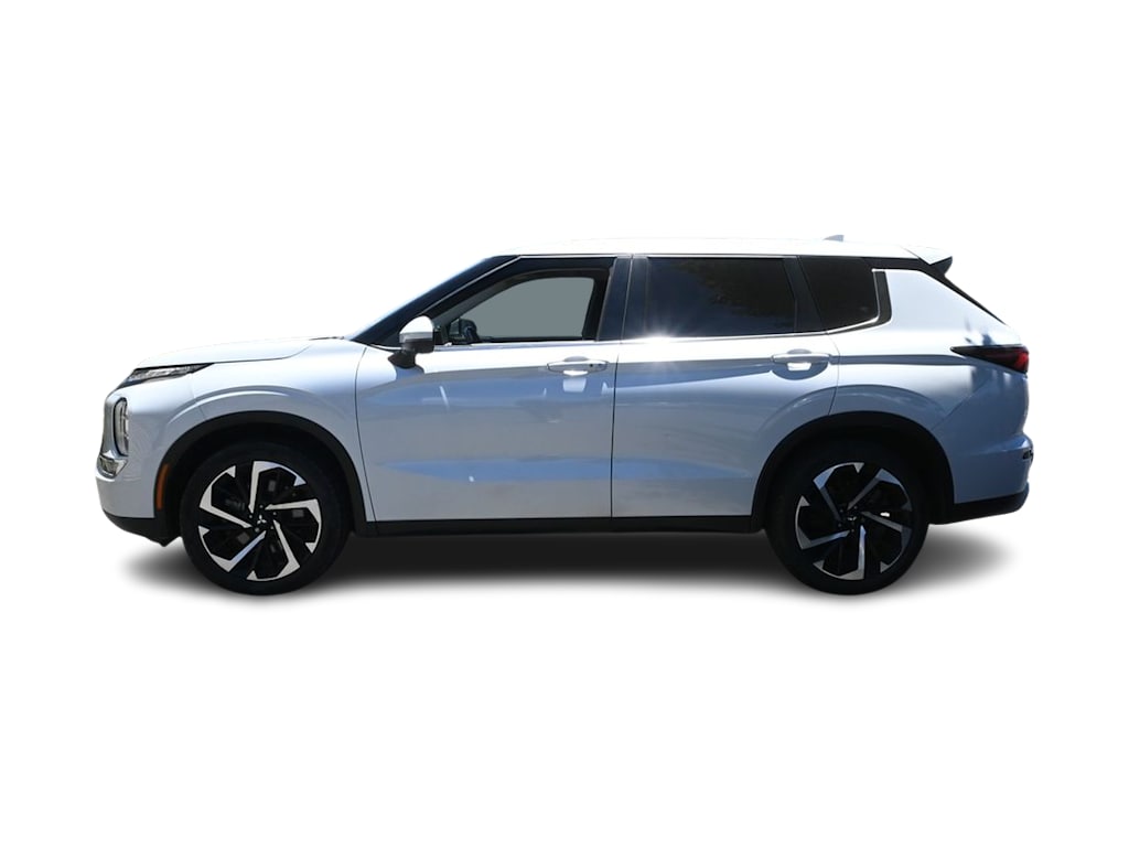 Thumbnail: 2024 Mitsubishi Outlander - 2
