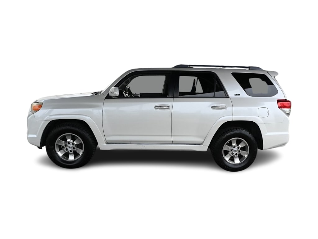 Thumbnail: 2010 Toyota 4Runner - 3