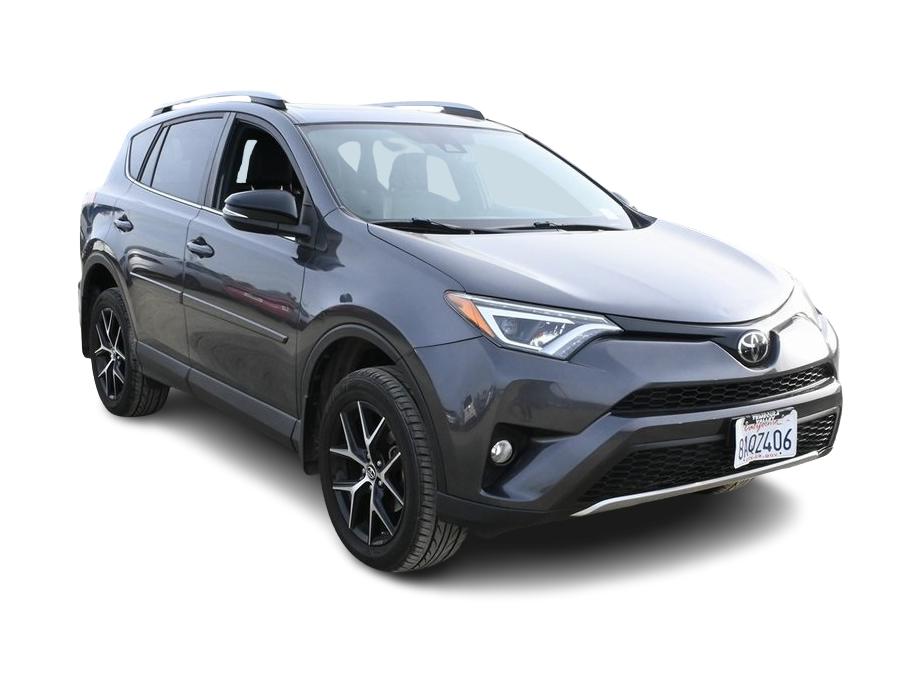 2018 Toyota RAV4 SE 16