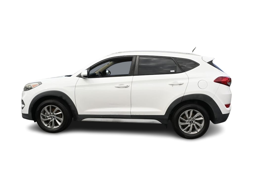 Thumbnail: 2017 Hyundai Tucson - 3