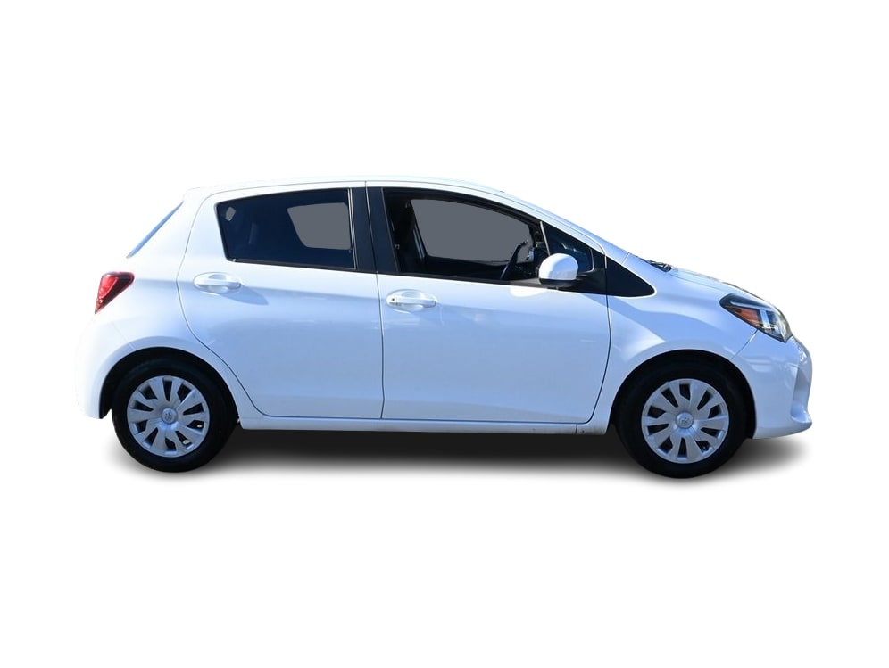 Thumbnail: 2015 Toyota Yaris - 18