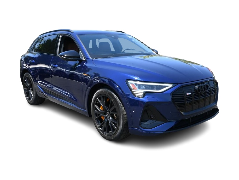 Thumbnail: 2022 Audi e-tron - 16