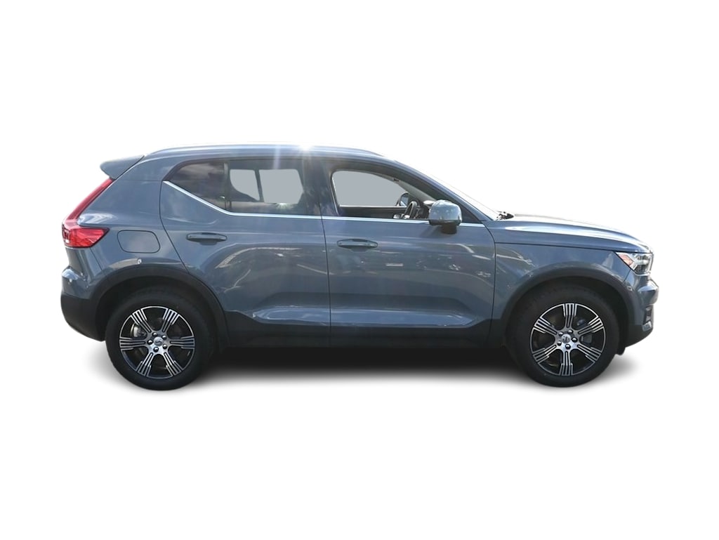 Thumbnail: 2021 Volvo XC40 - 18