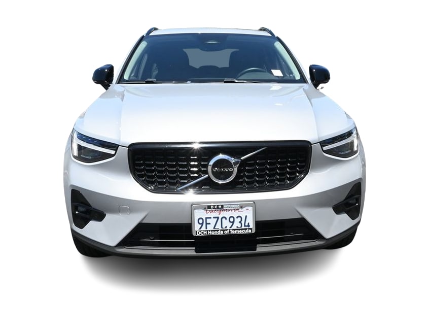 Thumbnail: 2023 Volvo XC40 - 5