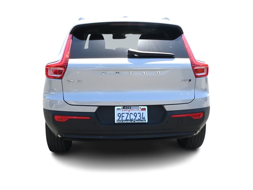 Thumbnail: 2023 Volvo XC40 - 4